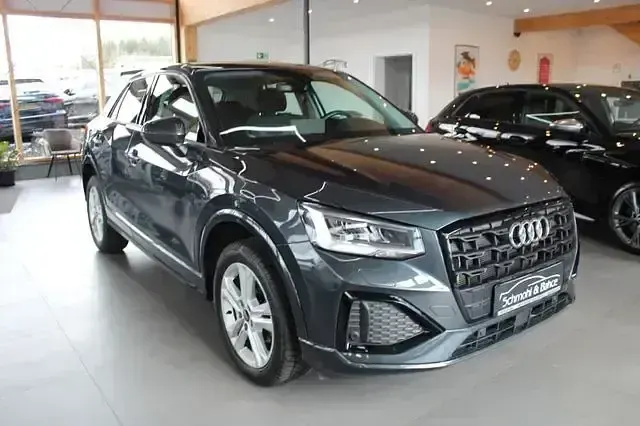 Gebraucht Audi Q2 Advanced 150 PS (110 kW) 2023 Grau SUV