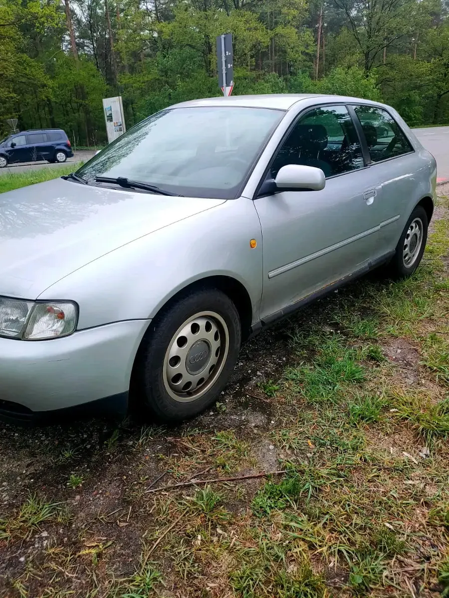 Używany Audi A3 101 KM (74 kW) 1997 Szary Hatchback