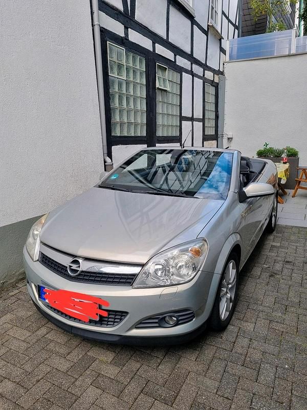 Gebraucht 2007 Opel Astra Cabriolet Cabrio | 1.200 € (Guter Preis) - Bild 1/4