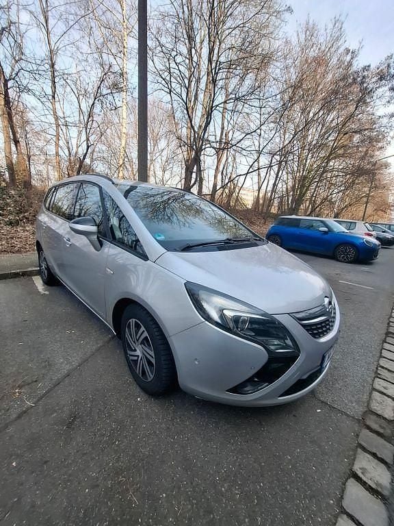 Gebraucht Opel Zafira Tourer Active 140 PS (102 kW) 2012 Silber Van / Kleinbus