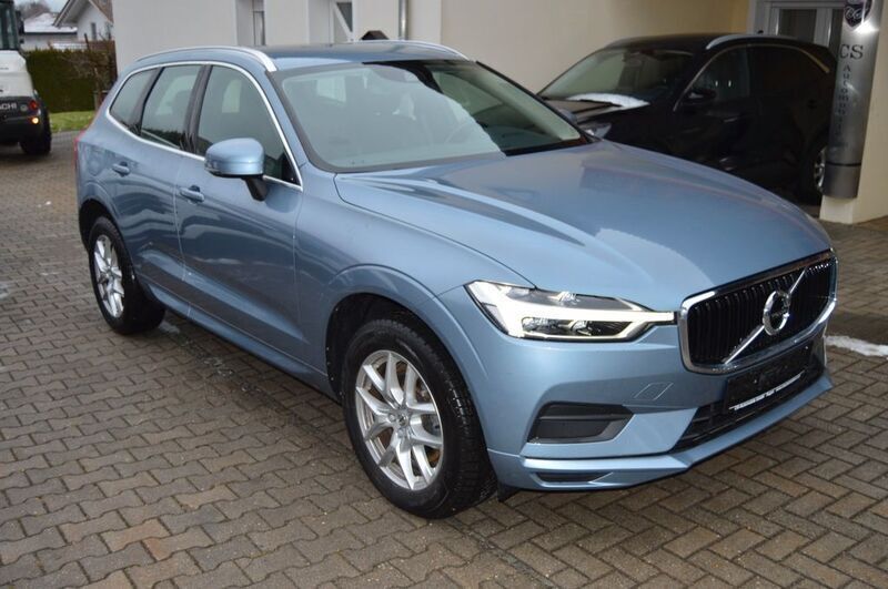 Blau Gebraucht 2019 Volvo XC60 Momentum SUV | 26.990 € (Guter Preis) - Bild 1/4