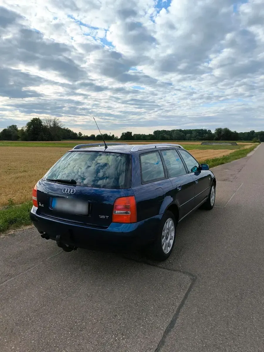 Gebraucht Audi A4 150 PS (110 kW) 2000 Blau Kombi