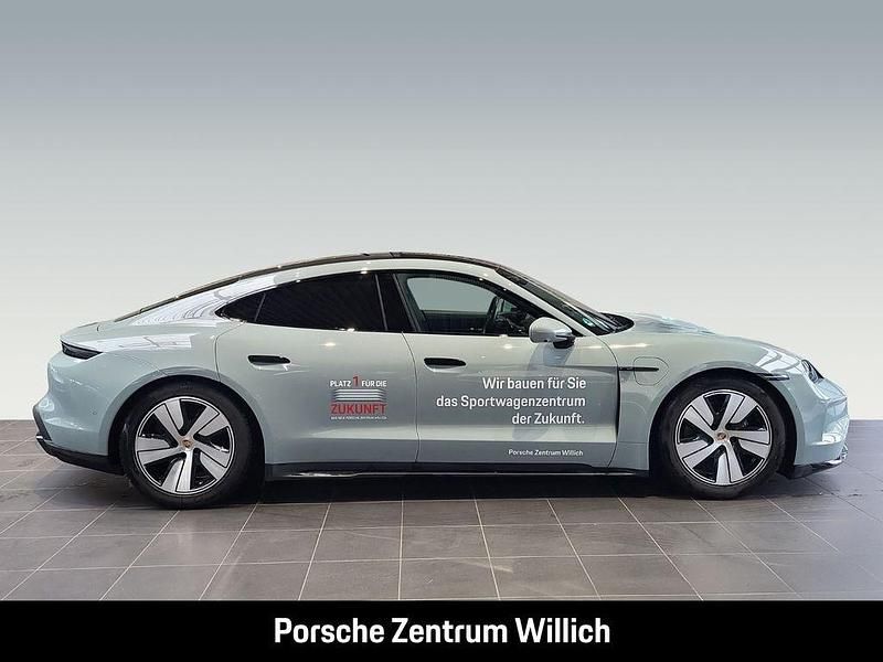 Gebraucht Porsche Taycan 319 kW (435 PS) 2025 Shadegreenmetallic Limousine