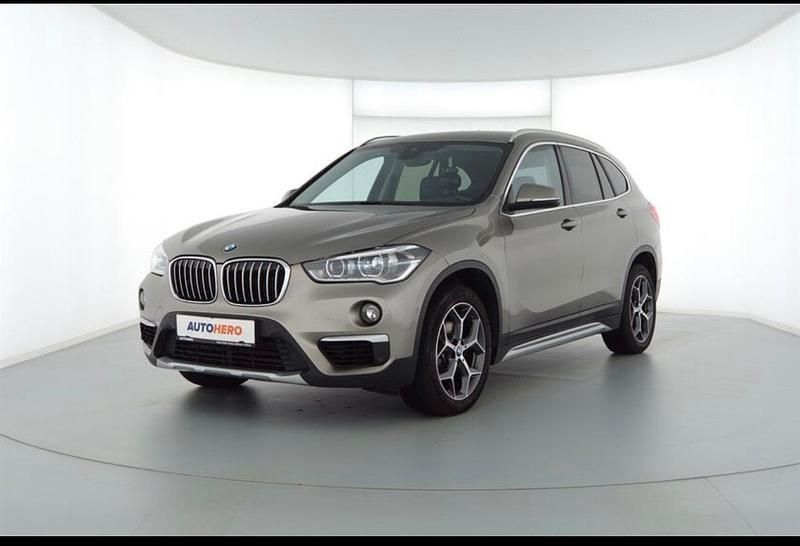 Grau Gebraucht 2018 BMW X1 SUV | 15.800 € (Teuer) - Bild 1/4