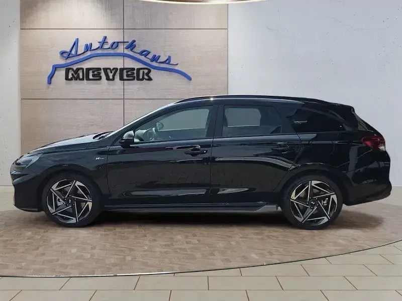 Neu Hyundai i30 N Line 150 PS (110 kW) 2026 Abyss black Kombi
