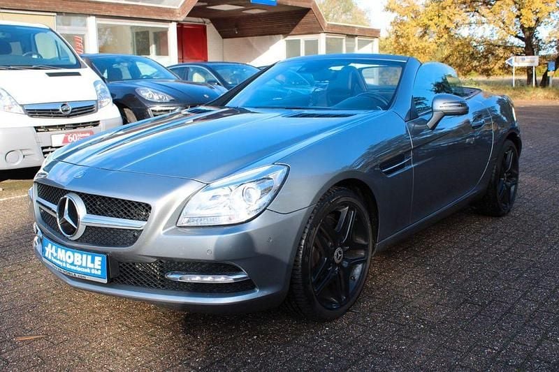 Silber Gebraucht 2011 Mercedes SLK350 Sport Cabrio | 20.999 € (Fairer Preis) - Bild 1/4