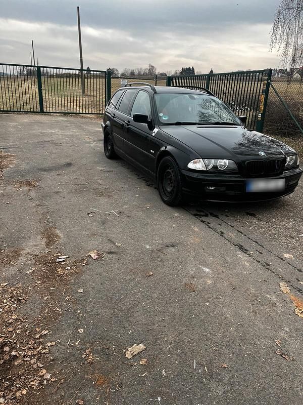 Gebraucht BMW 325 192 PS (141 kW) 2000 Schwarz Kombi