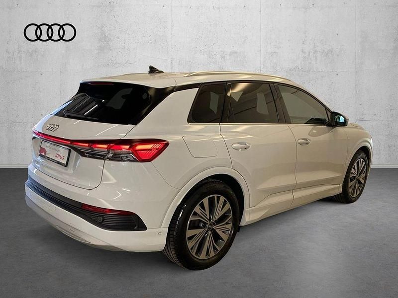 Gebraucht Audi Q4 e-tron Ambiente 150 kW (204 PS) 2022 Gletscherweiß metallic SUV