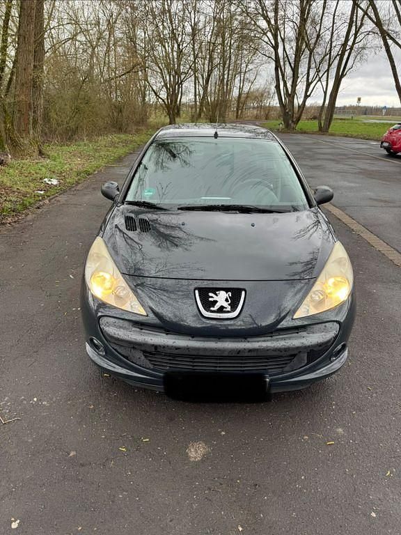 Gebraucht Peugeot 206+ 75 PS (55 kW) 2010 Schwarz Kleinwagen