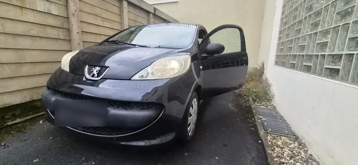 Gebraucht Peugeot 107 68 PS (50 kW) 2006 Schwarz Kleinwagen