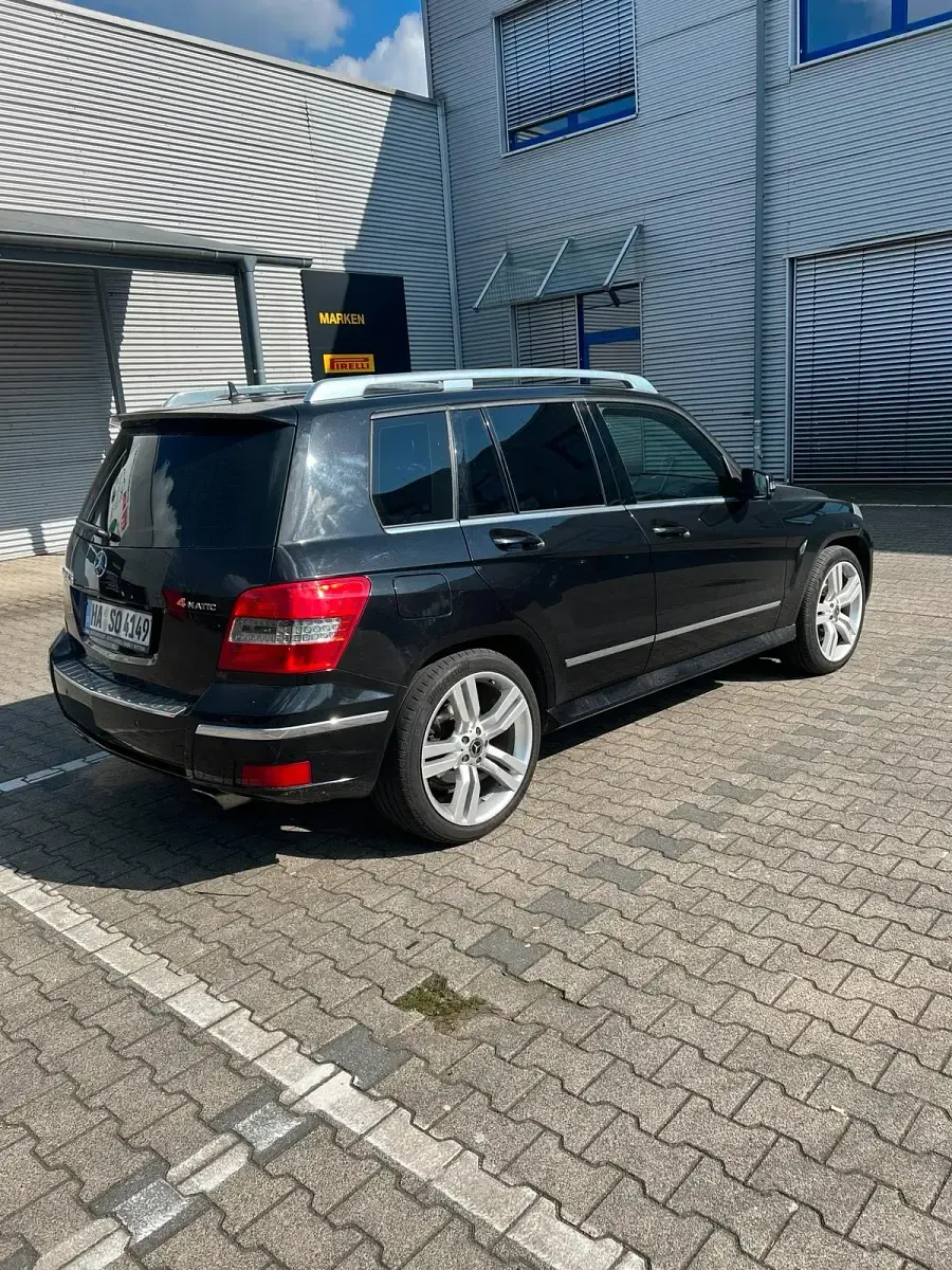 Gebraucht Mercedes GLK320 224 PS (164 kW) 2008 Schwarz SUV