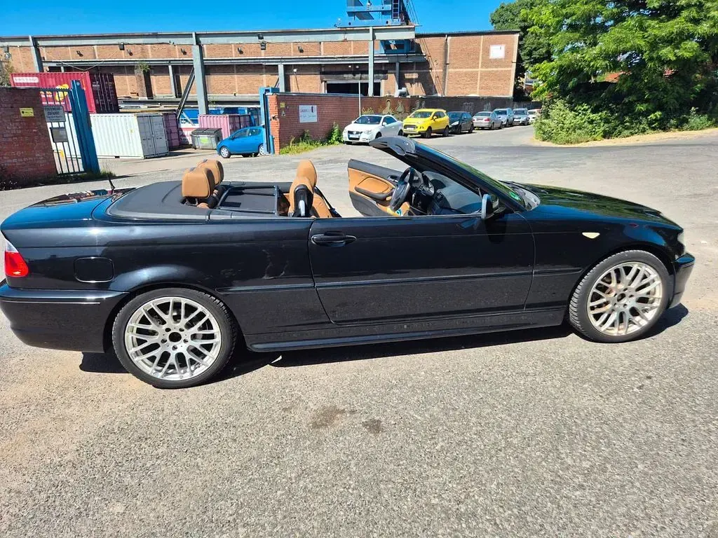 Gebraucht BMW 318 Sport Line 150 PS (110 kW) 2006 Schwarz Cabrio