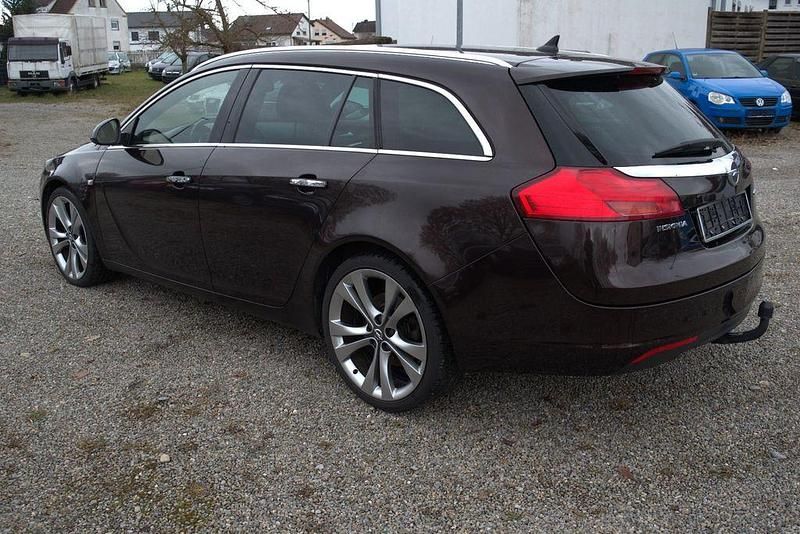 Gebraucht Opel Insignia Innovation 160 PS (117 kW) 2012 Braun Kombi