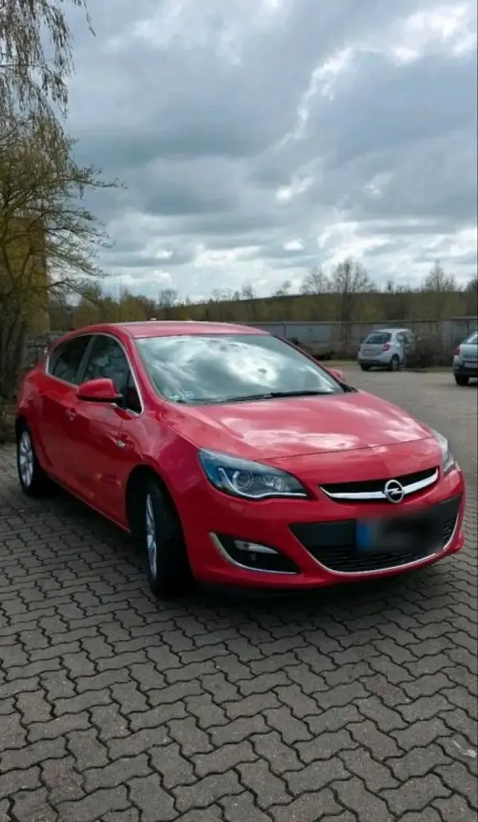 Gebraucht Opel Astra 165 PS (121 kW) 2012 Rot Kleinwagen