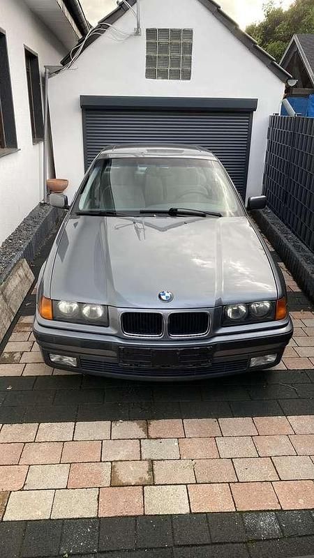 Gebraucht 1995 BMW 323 Limousine | 8.000 € - Bild 1/4