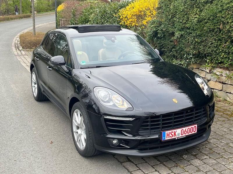 Second-hand Porsche Macan 252 CP (185 kW) 2017 Negru SUV