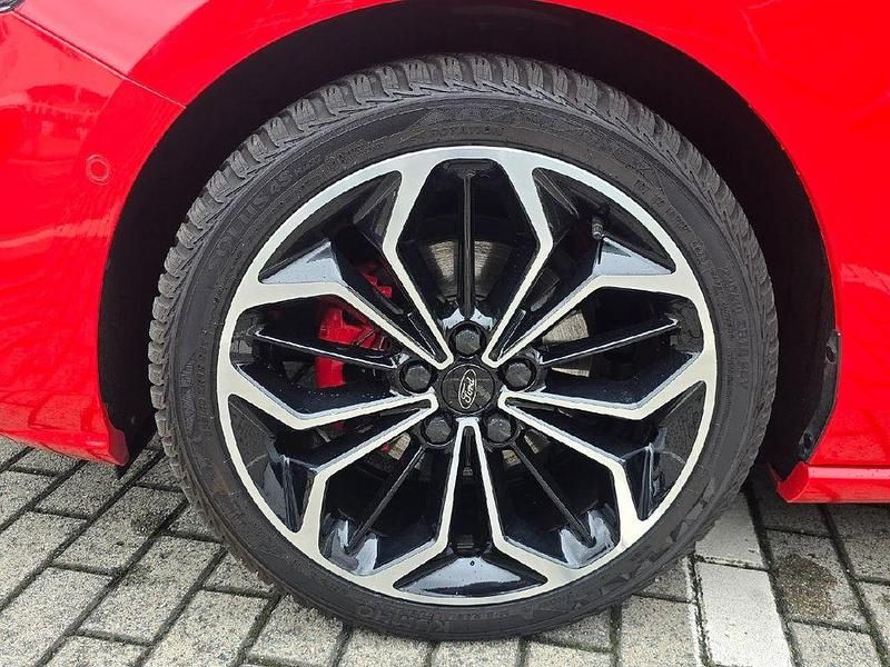 Gebraucht Ford Focus ST-Line X 155 PS (114 kW) 2021 Rot Limousine