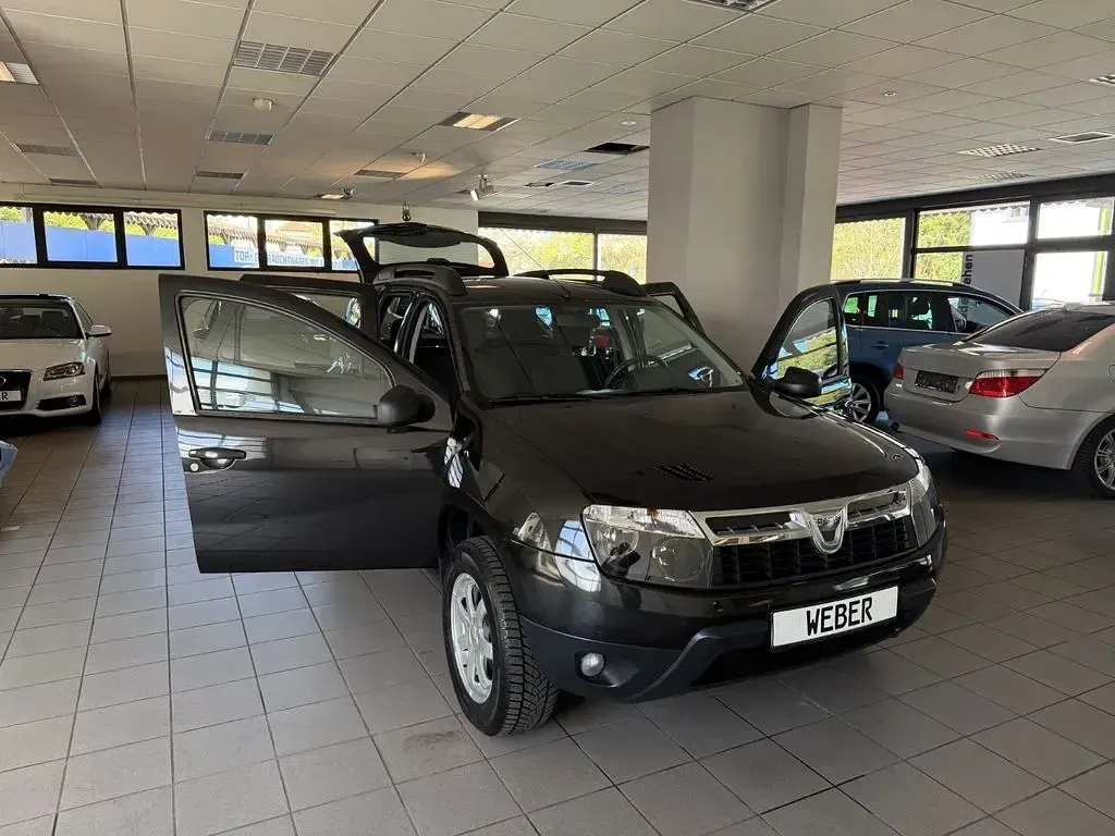 Używany Dacia Duster Lauréate 105 KM (77 kW) 2012 Czarny SUV