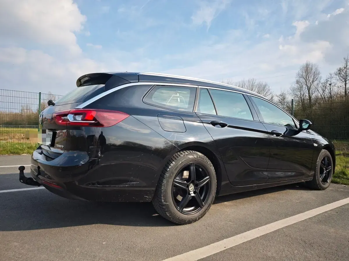 Gebraucht Opel Insignia 136 PS (100 kW) 2019 Schwarz Limousine