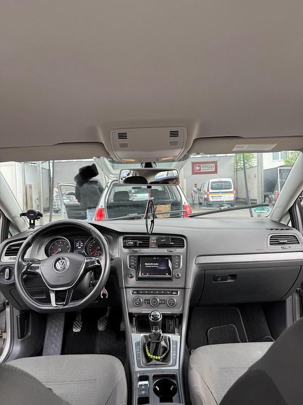 Grau Gebraucht 2013 VW Golf VII Kleinwagen | 7.900 € (Fairer Preis) - Bild 1/4