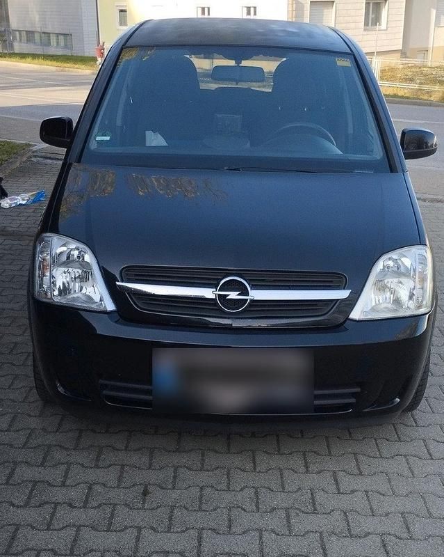 Używany Opel Meriva 87 KM (63 kW) 2003 Czarny Minivan