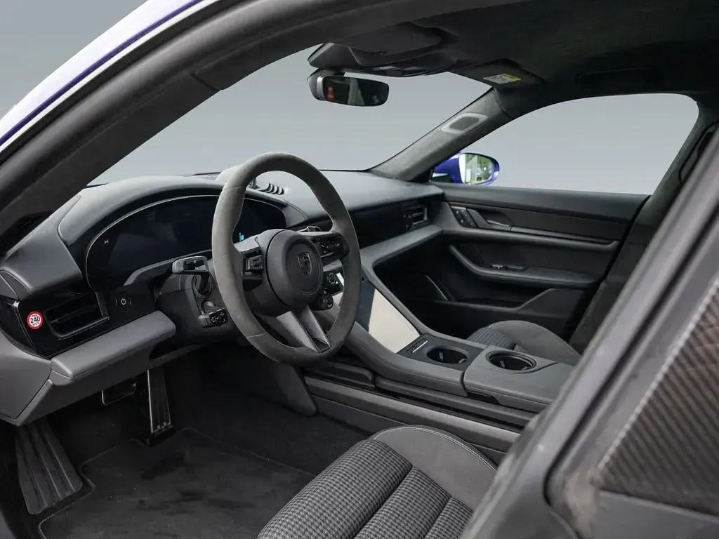 Gebraucht Porsche Taycan Turbo S 700 kW (952 PS) 2025 Violett Limousine