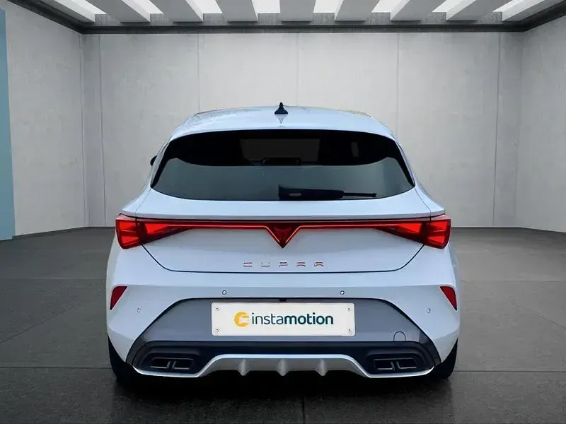 Gebraucht Cupra Leon 150 PS (110 kW) 2025 Weiß Kleinwagen