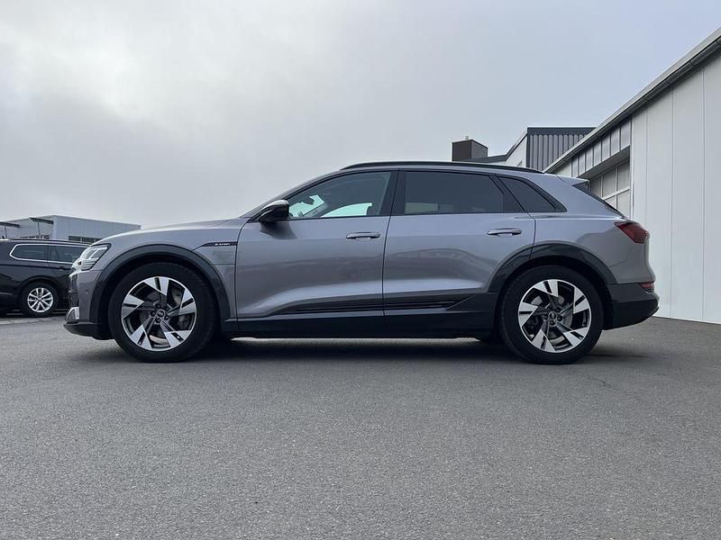 Gebraucht Audi e-tron Advanced Plus 230 kW (313 PS) 2022 Grau SUV