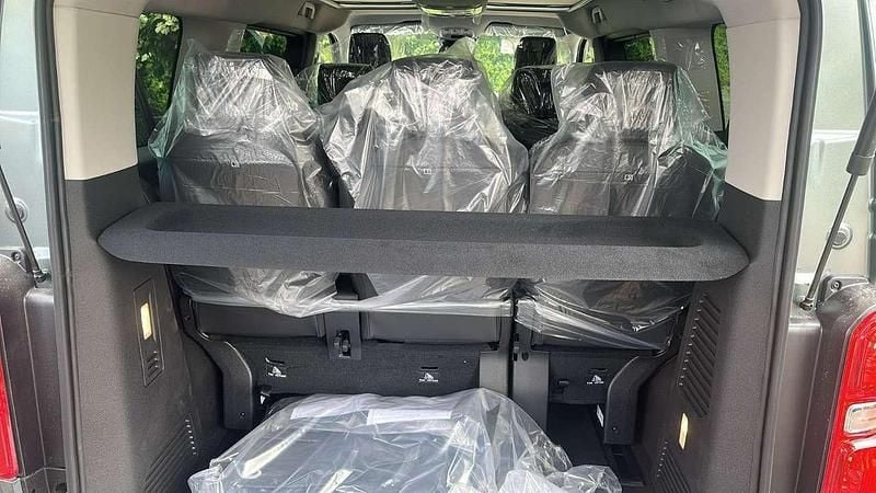 Neu Peugeot Traveller Allure 177 PS (130 kW) 2025 Schwarz Van / Kleinbus