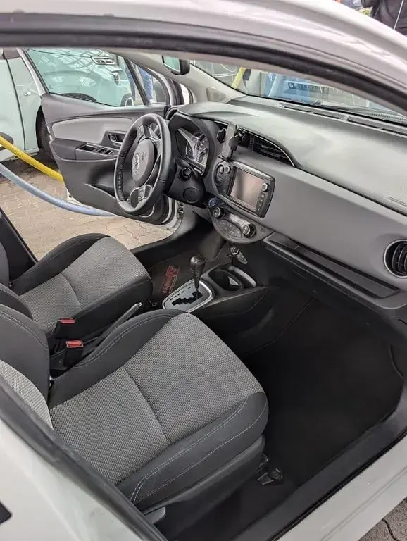 Gebraucht Toyota Yaris Edition-S 99 PS (72 kW) 2016 Weiß Limousine