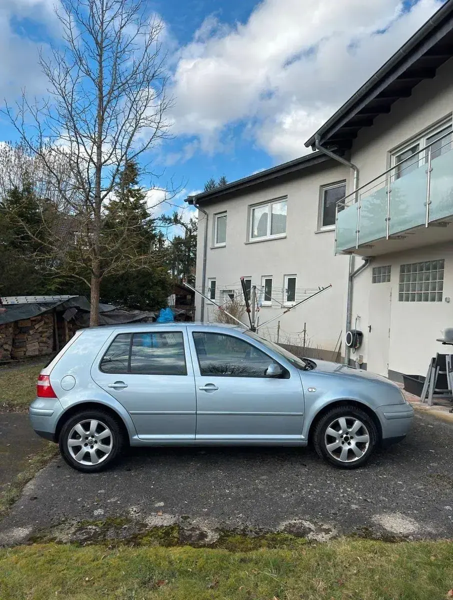 Gebraucht VW Golf IV Pacific 75 PS (55 kW) 2003 Blau Limousine