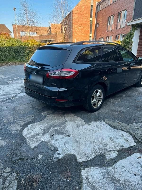 Gebraucht Ford Mondeo 115 PS (84 kW) 2011 Schwarz Kombi