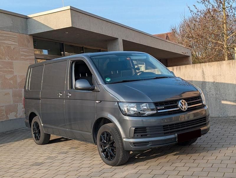Second-hand VW Transporter 150 CP (110 kW) 2017 Gri Van