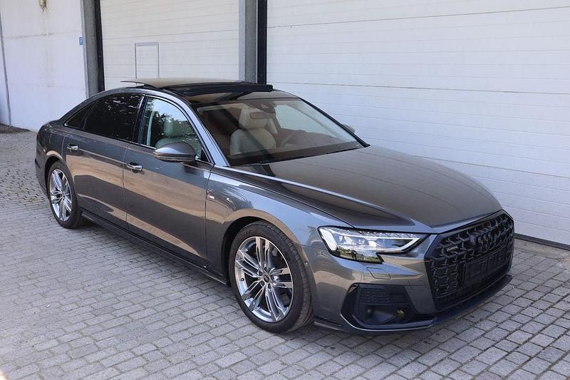 Grau Gebraucht 2023 Audi A8L S-Line Limousine | 71.900 € (Superpreis) - Bild 1/4