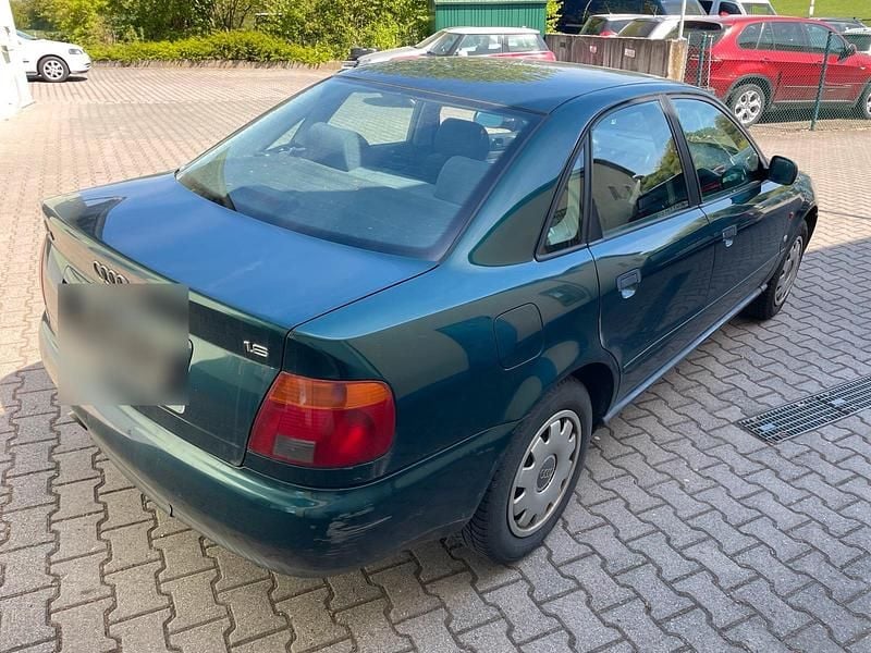 Second-hand Audi A4 106 CP (77 kW) 1996 Verde Berlinǎ
