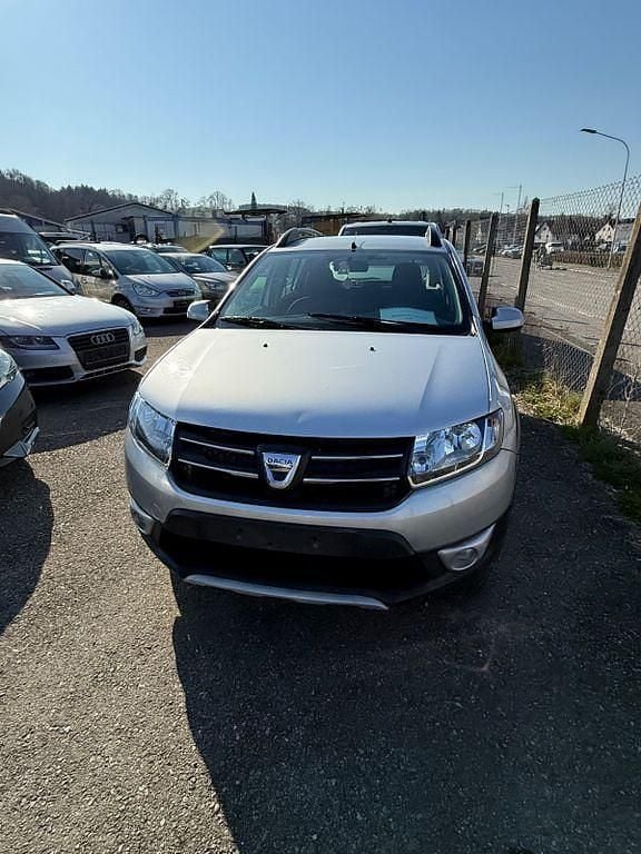 Gebraucht Dacia Sandero Prestige 90 PS (66 kW) 2014 Grau Limousine