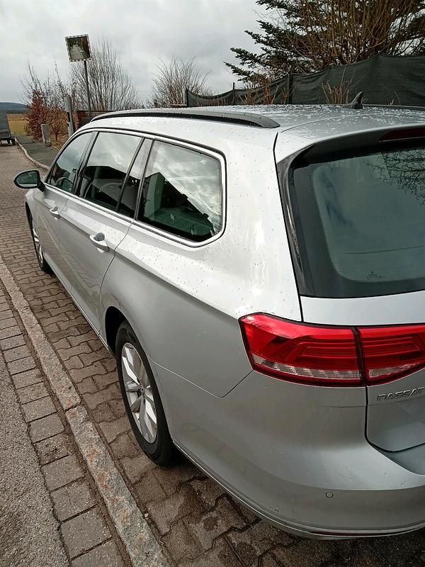 Gebraucht VW Passat 150 PS (110 kW) 2017 Silber Kombi