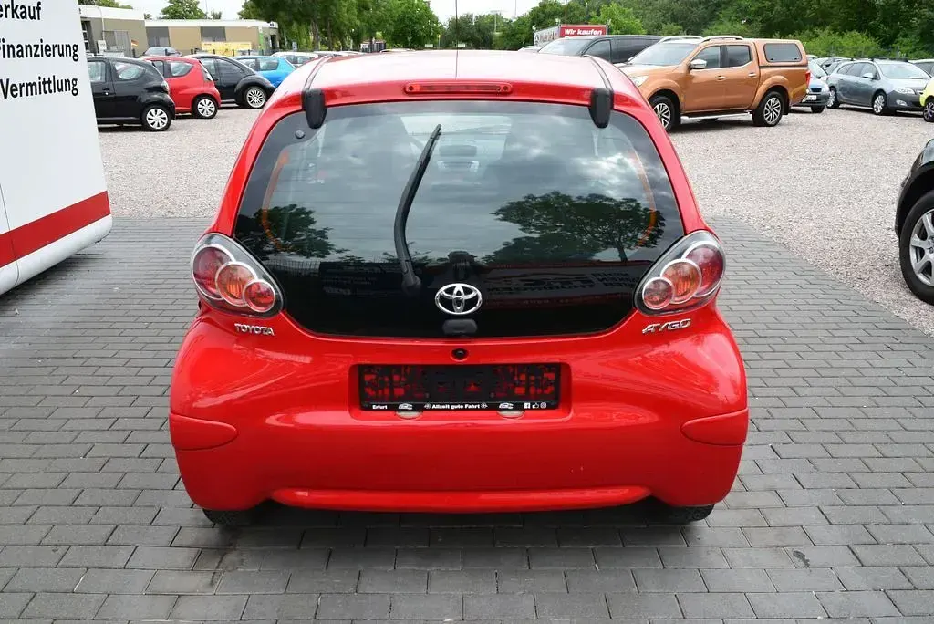 Gebraucht Toyota Aygo Cool 68 PS (50 kW) 2009 Rot Kleinwagen