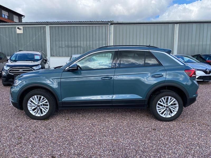 Gebraucht VW T-Roc Life 150 PS (110 kW) 2023 Blau SUV
