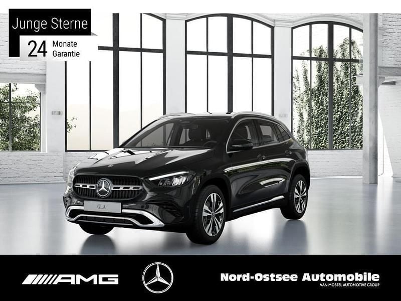Unilack nachtschwarz Gebraucht 2025 Mercedes GLA200 Progressive SUV | 39.890 € (Superpreis) - Bild 1/3