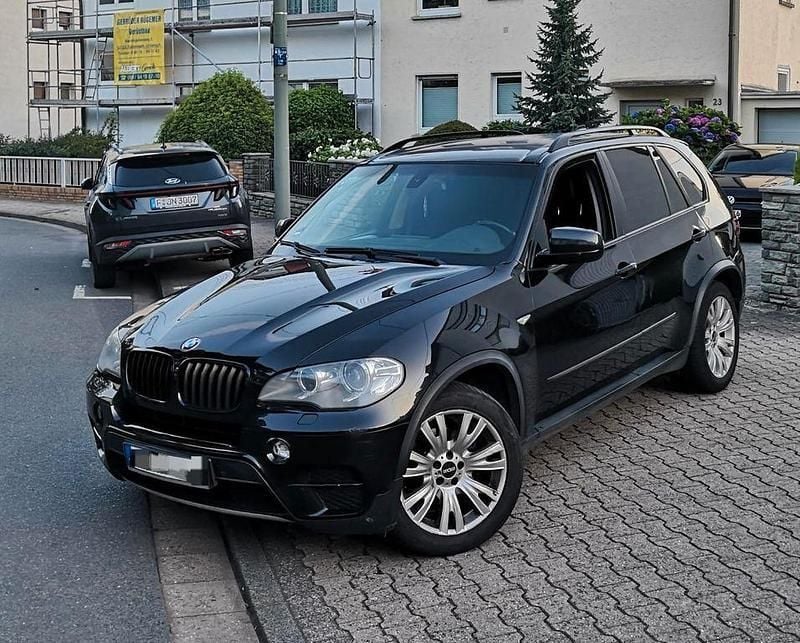 Schwarz Gebraucht 2011 BMW X5 Sport Line SUV | 11.350 € (Superpreis) - Bild 1/4