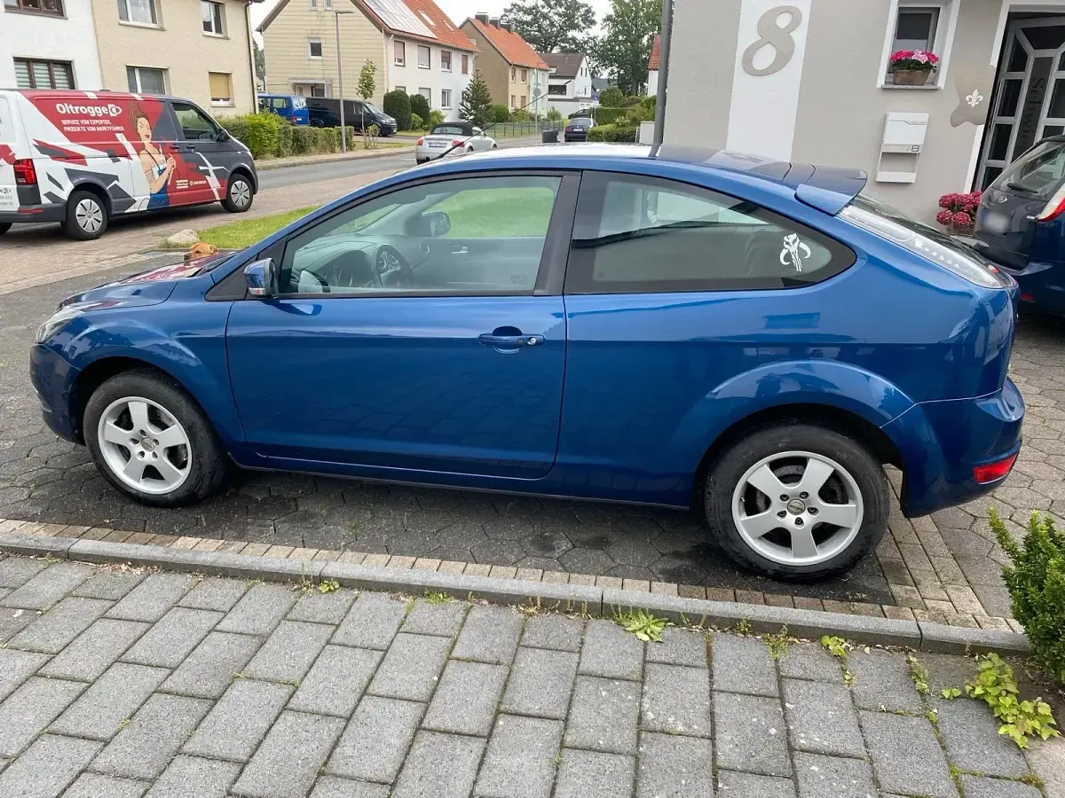 Gebraucht Ford Focus 140 PS (102 kW) 2009 Blau Limousine