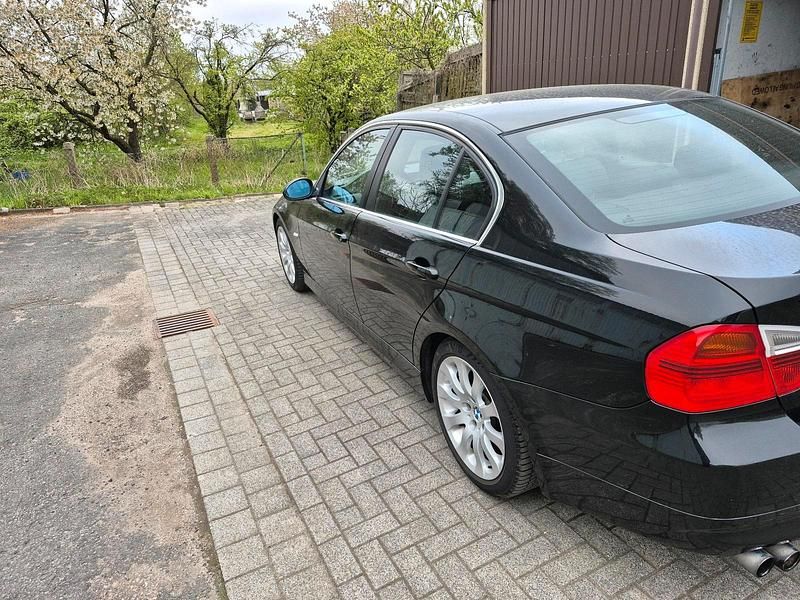 Second-hand BMW 325 218 CP (160 kW) 2006 Negru Berlinǎ