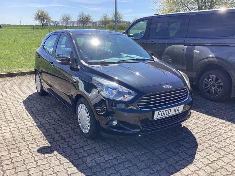 Second-hand Ford Ka 69 CP (50 kW) 2017 Negru Berlinǎ