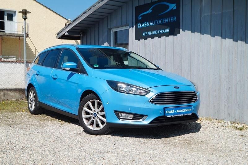 Gebraucht Ford Focus Titanium 125 PS (91 kW) 2016 Blau Kombi