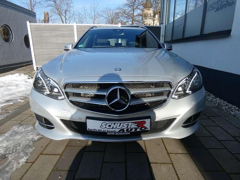 Gebraucht Mercedes E350 258 PS (189 kW) 2016 Iridiumsilber  metalliclack Kombi
