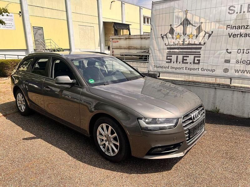 Dakotagrau metallic Gebraucht 2015 Audi A4 Attraction Kombi | 5.890 € (Guter Preis) - Bild 1/4