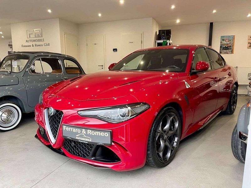 Rot Gebraucht 2017 Alfa Romeo Giulia Quadrifoglio Limousine | 59.990 € - Bild 1/4