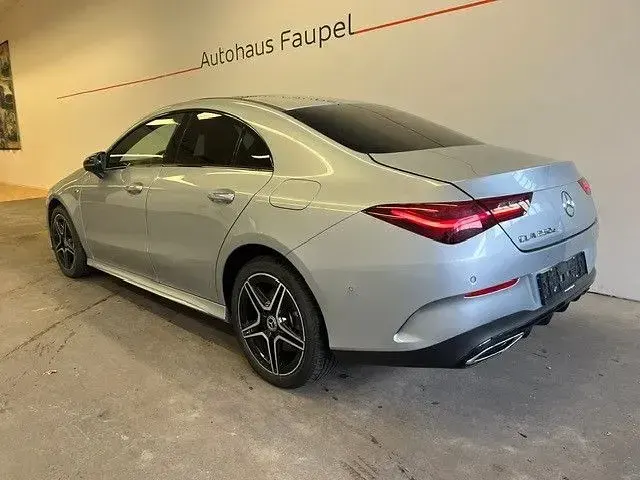 Gebraucht Mercedes CLA250 AMG line 163 PS (119 kW) 2025 Silber Coupé
