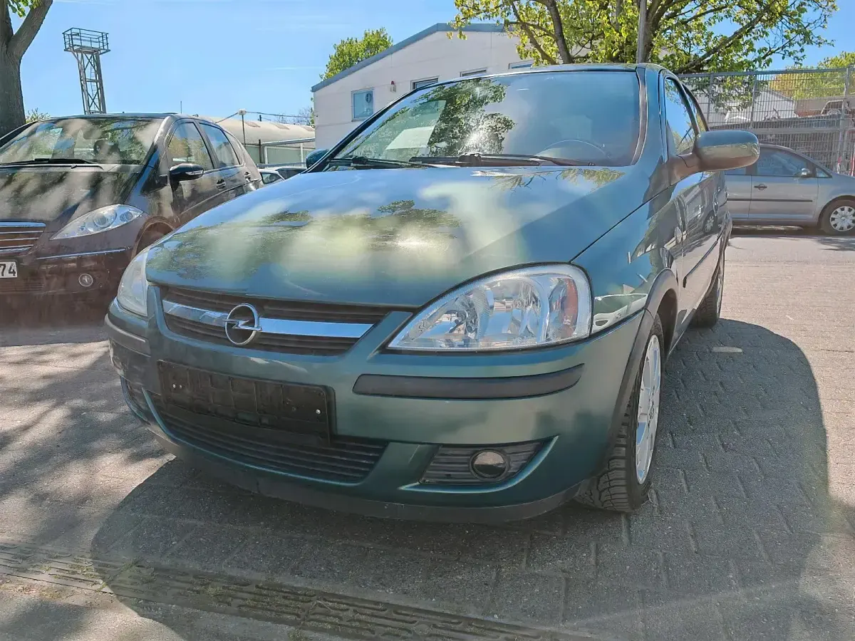 Usata Opel Corsa 75 CV (55 kW) 2003 Verde Utilitaria